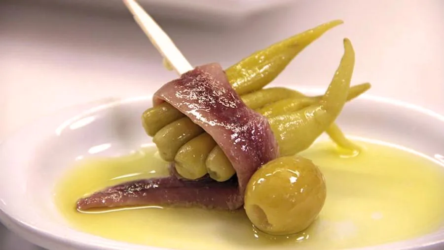 Pintxos Saint-Sébastien - tradition gastronomique basque - Gilda