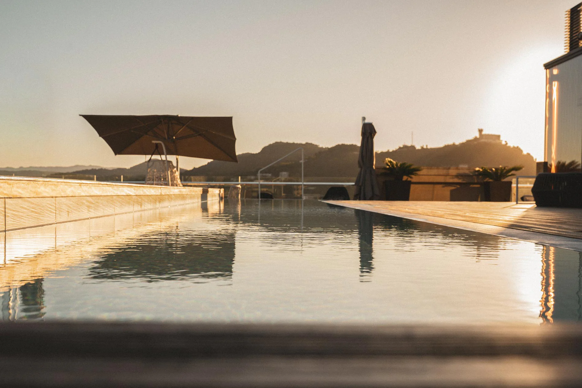 El Hotel - LASALA PLAZA HOTEL